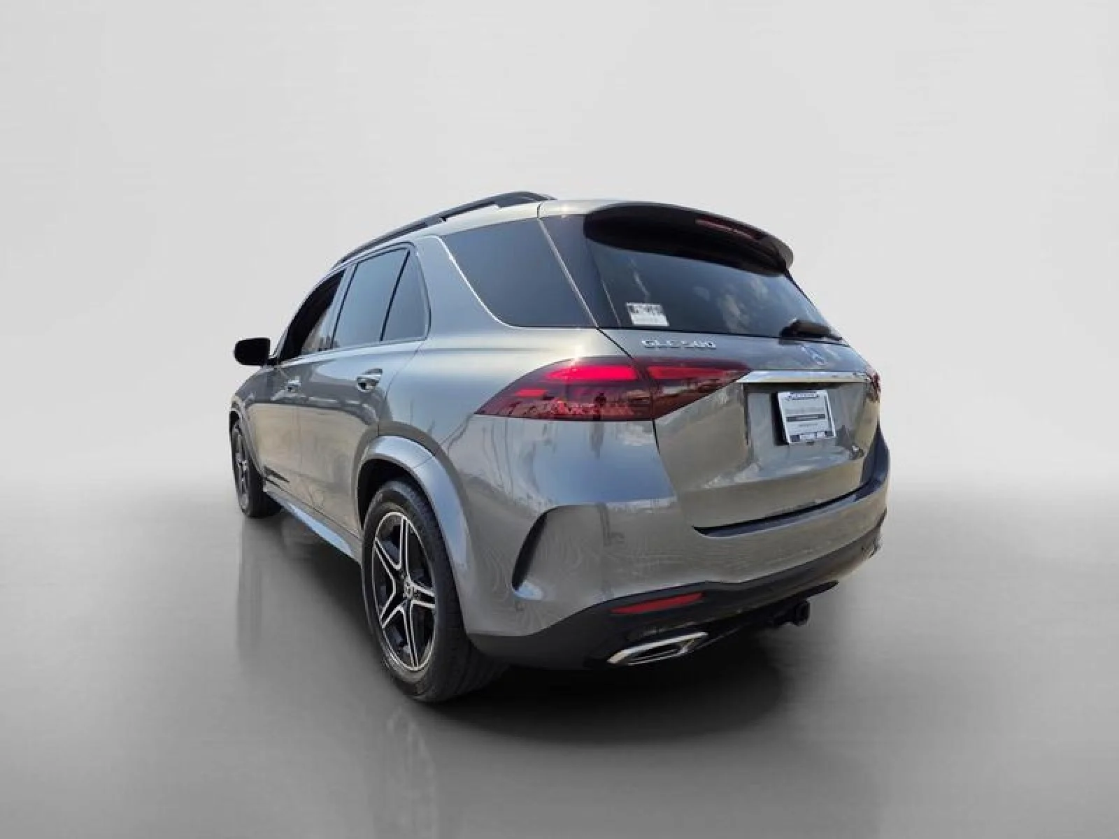 Certified Used 2025 Selenite Grey Metallic Mercedes-Benz GLE 580 image 3