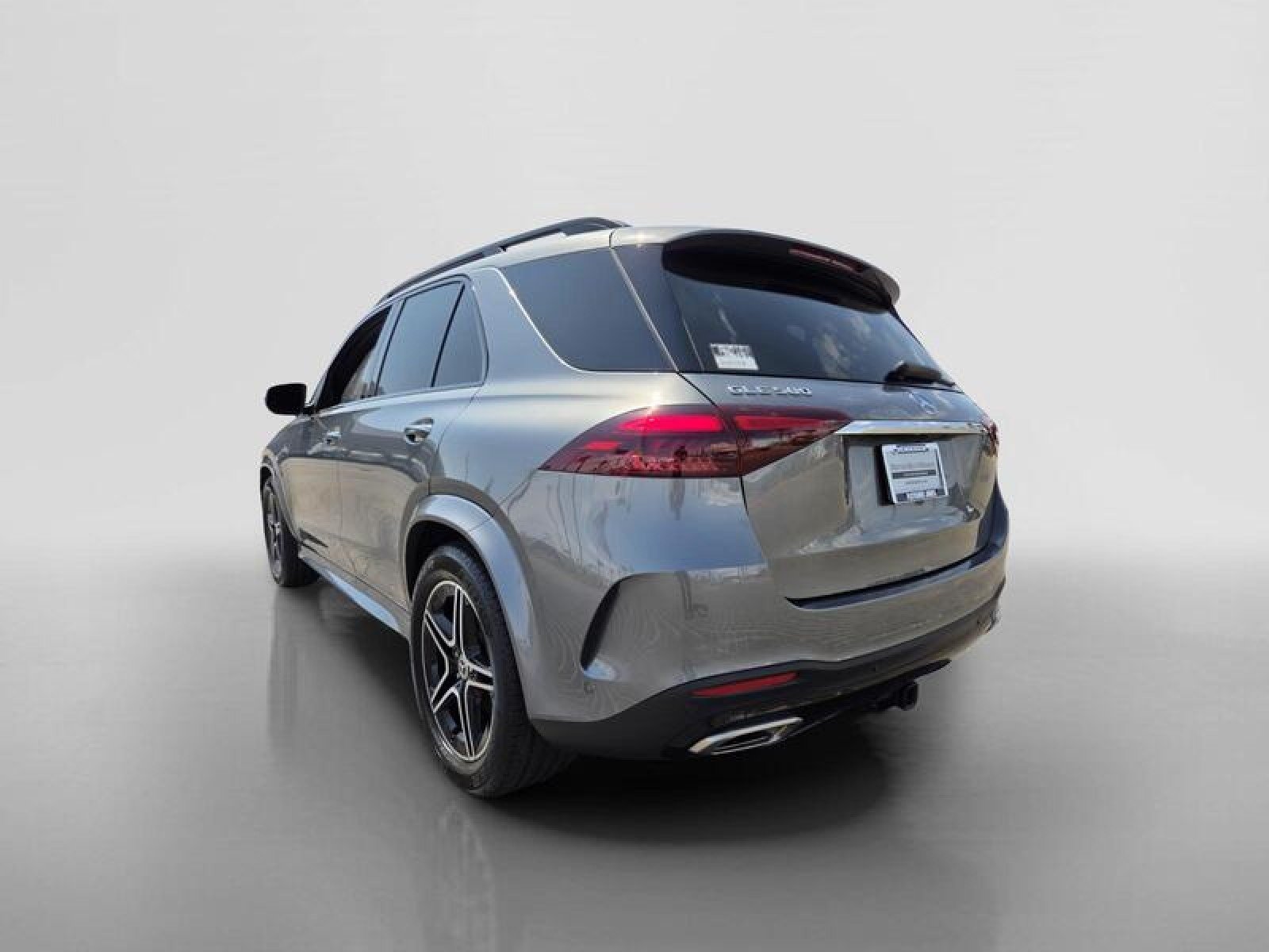 Certified Used 2025 Selenite Grey Metallic Mercedes-Benz GLE 580 image 3