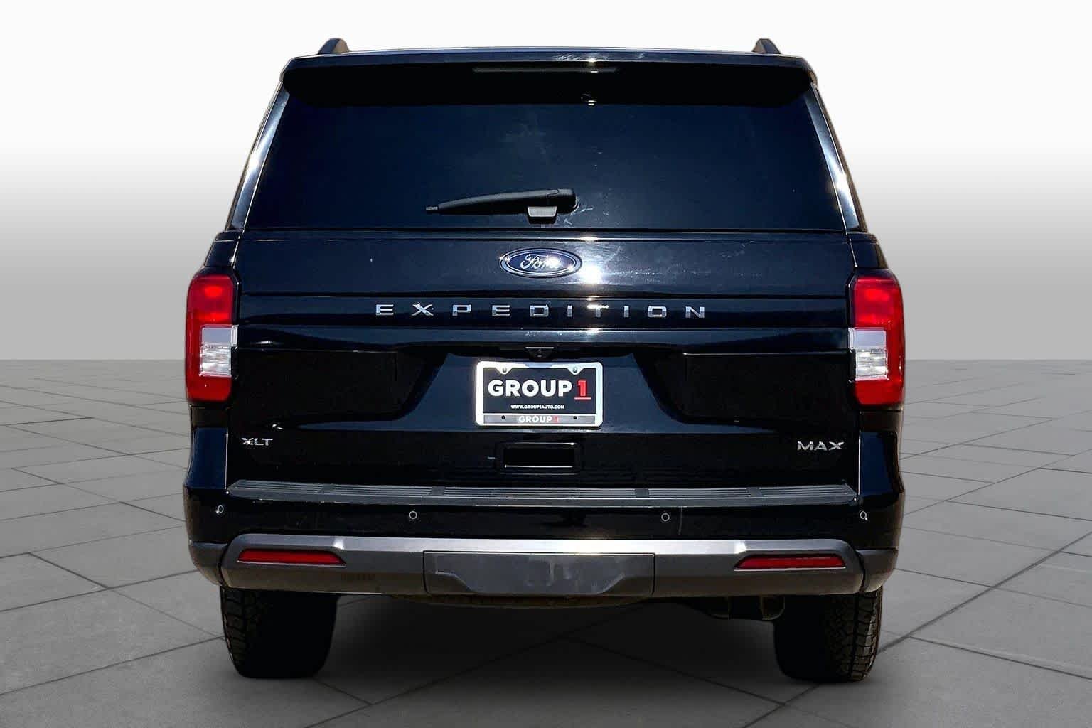 Used 2011 White Diamond Tricoat Chevrolet LTZ image 4
