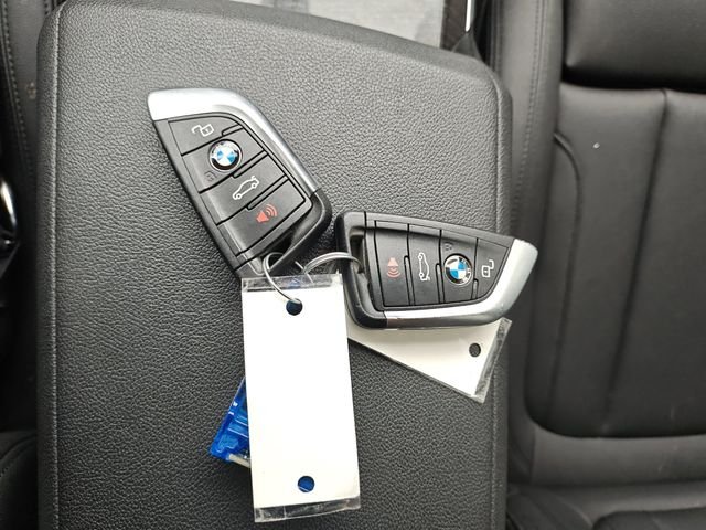 Used 2021 Blue BMW 330i image 35