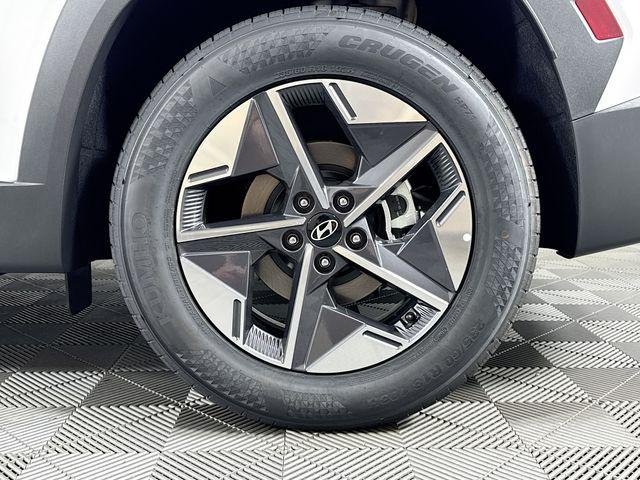 New 2026 White Hyundai SEL FWD image 44