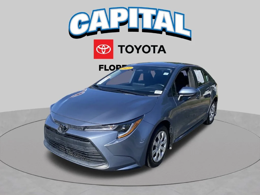 Used 2025  Toyota LE image 2