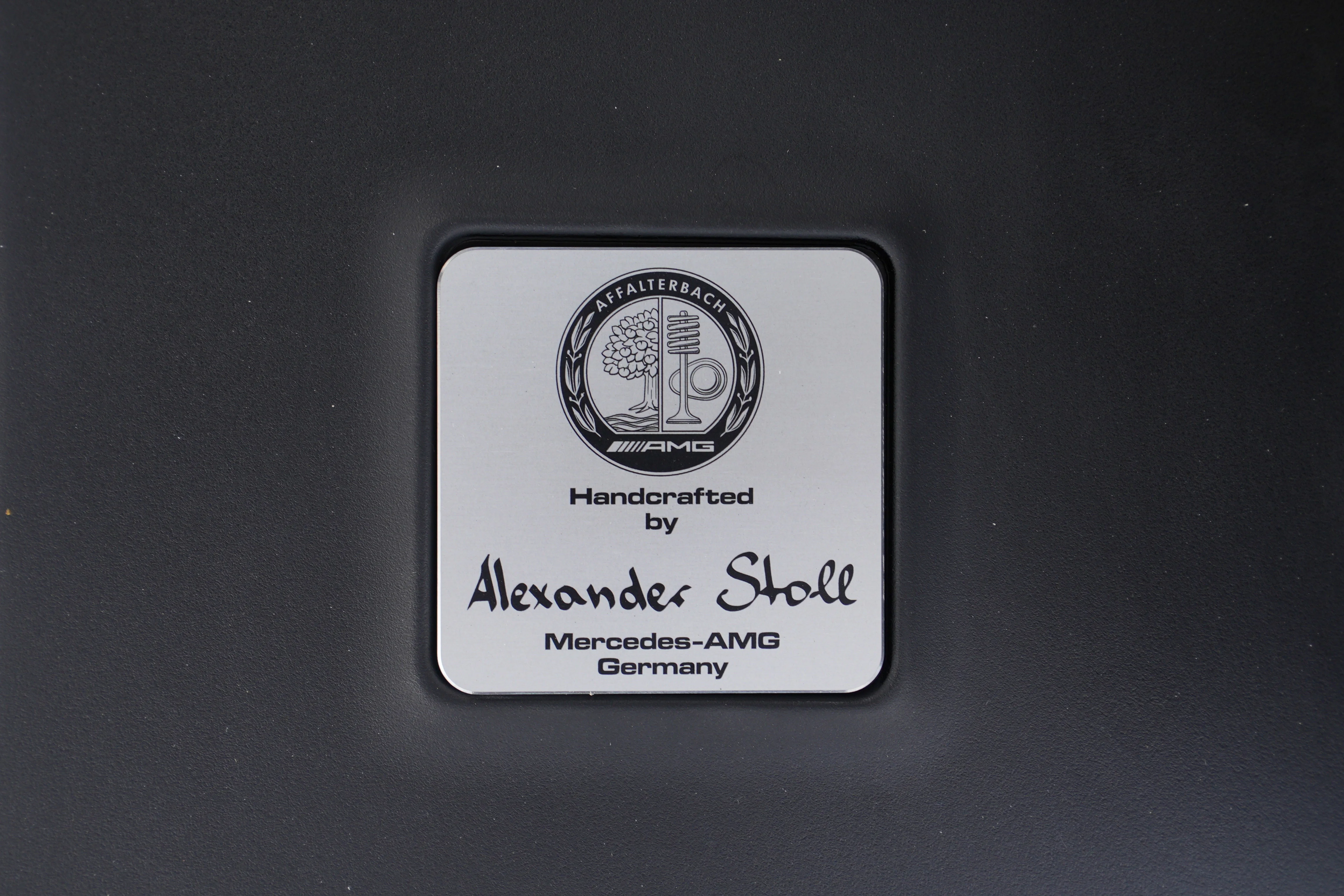 New 2026 MANUFAKTUR Alpine Grey Mercedes-Benz AMG® GLE 63 S image 17