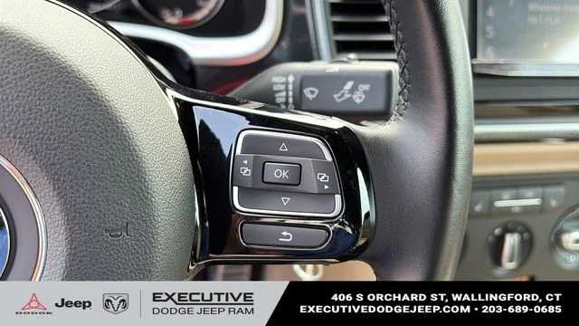 Used 2014 Red Volkswagen 2.0T R-Line image 11