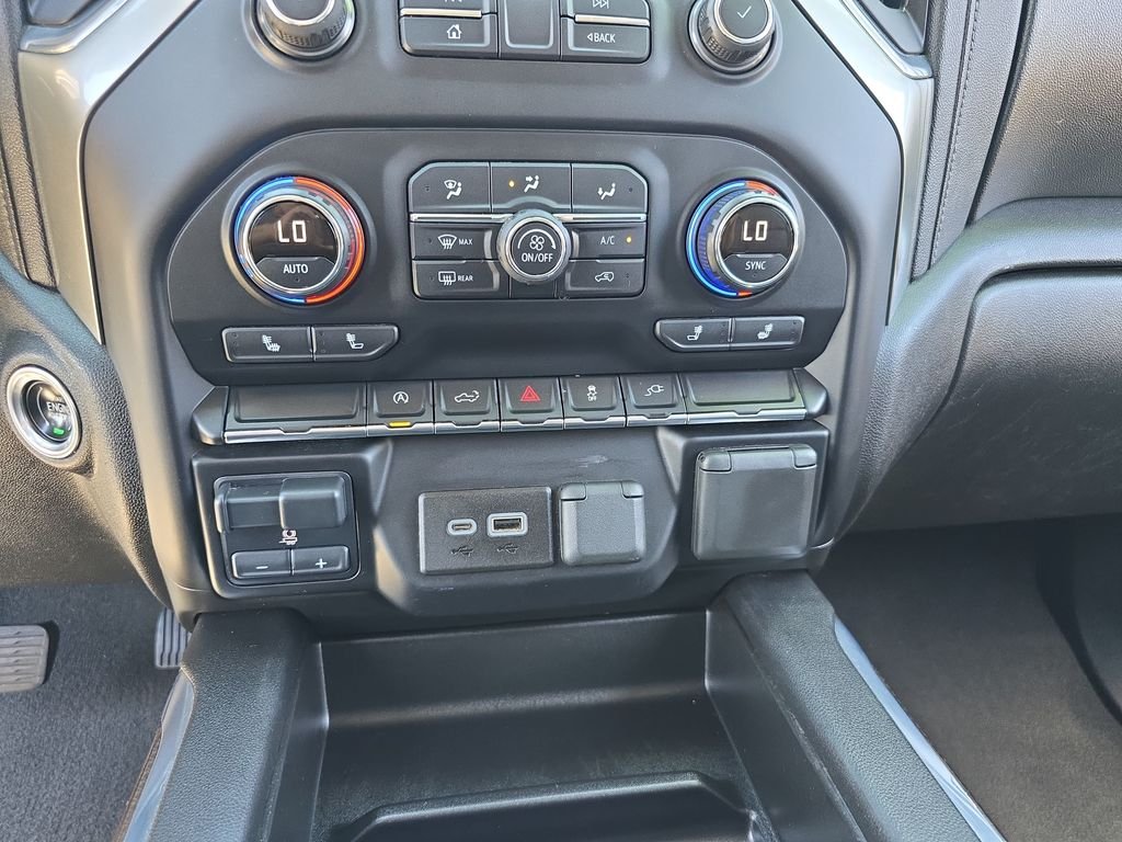 Used 2021 White Chevrolet RST image 25