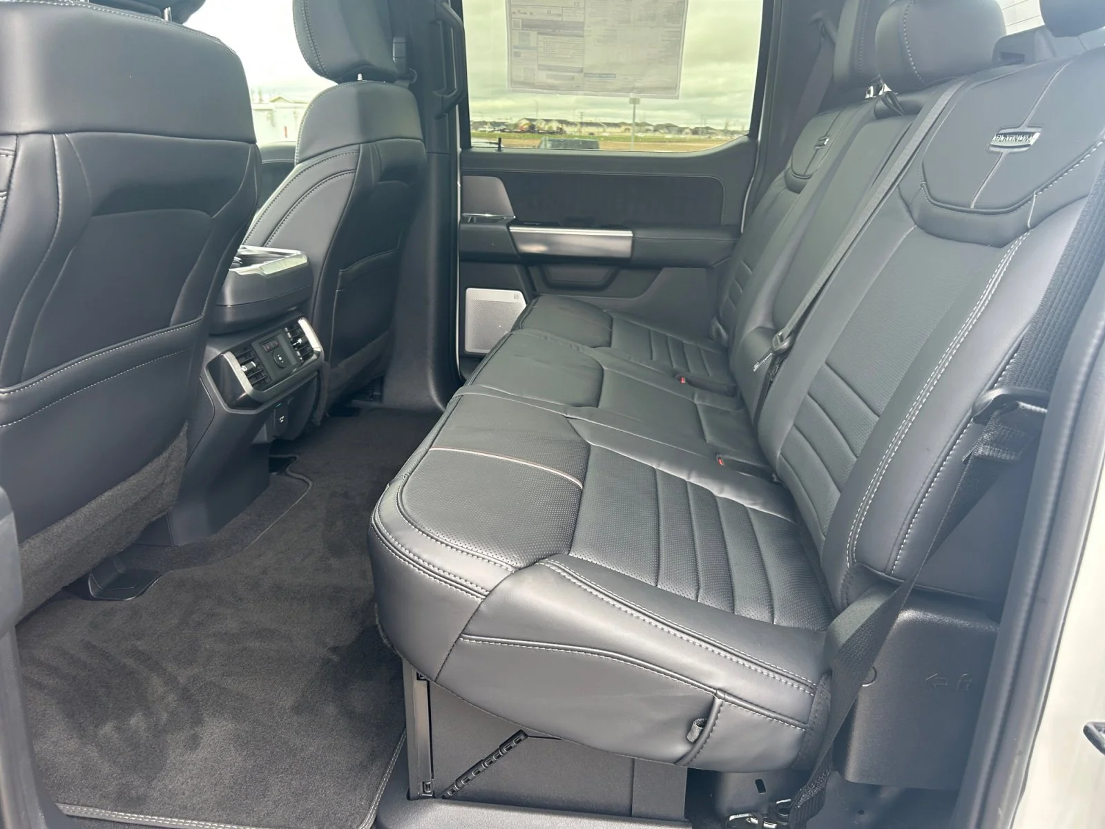 New 2026 Star White Metallic Tri-Coat Ford Platinum image 19