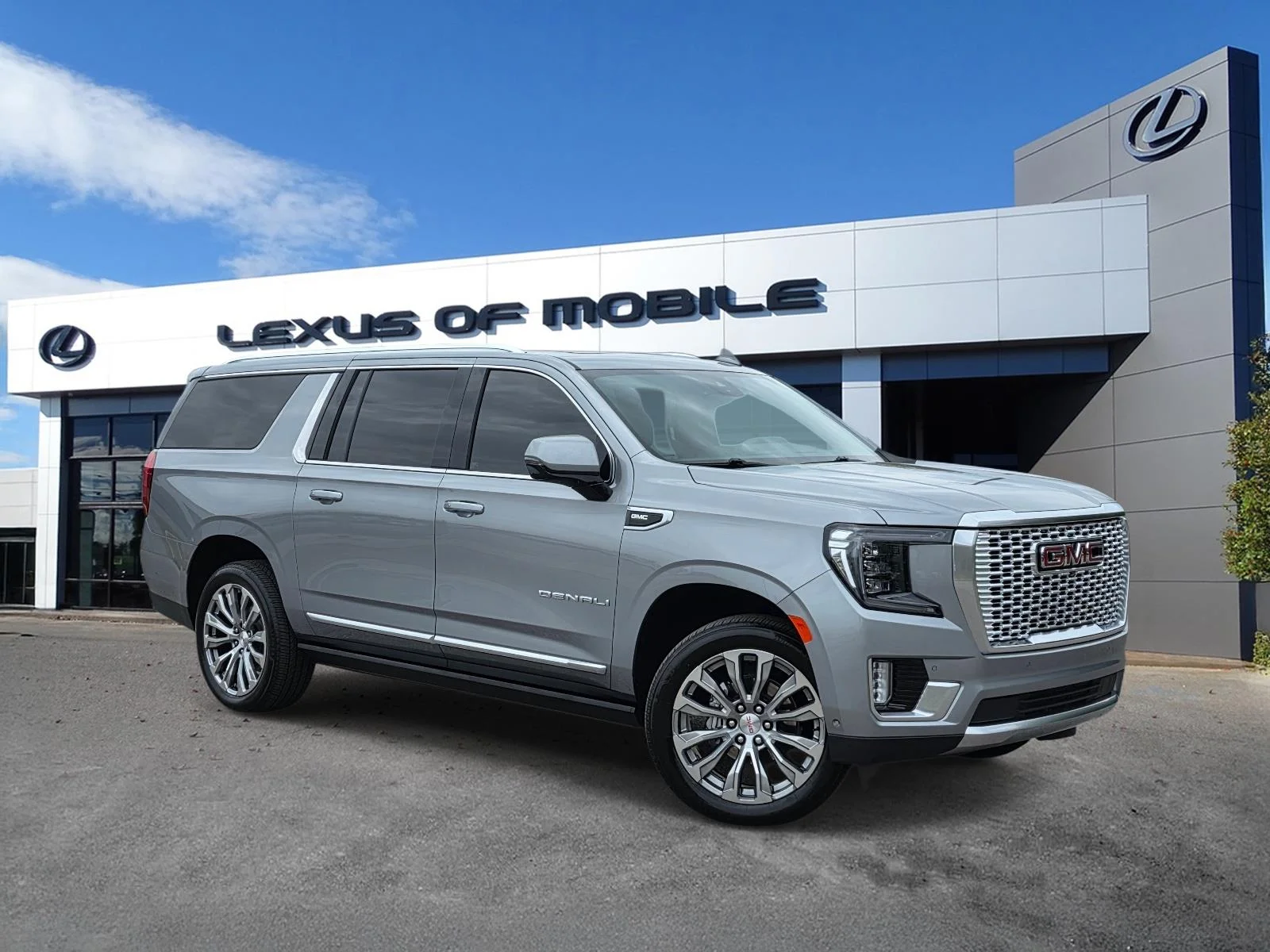 2024 GMC Yukon Denali AWD's photo