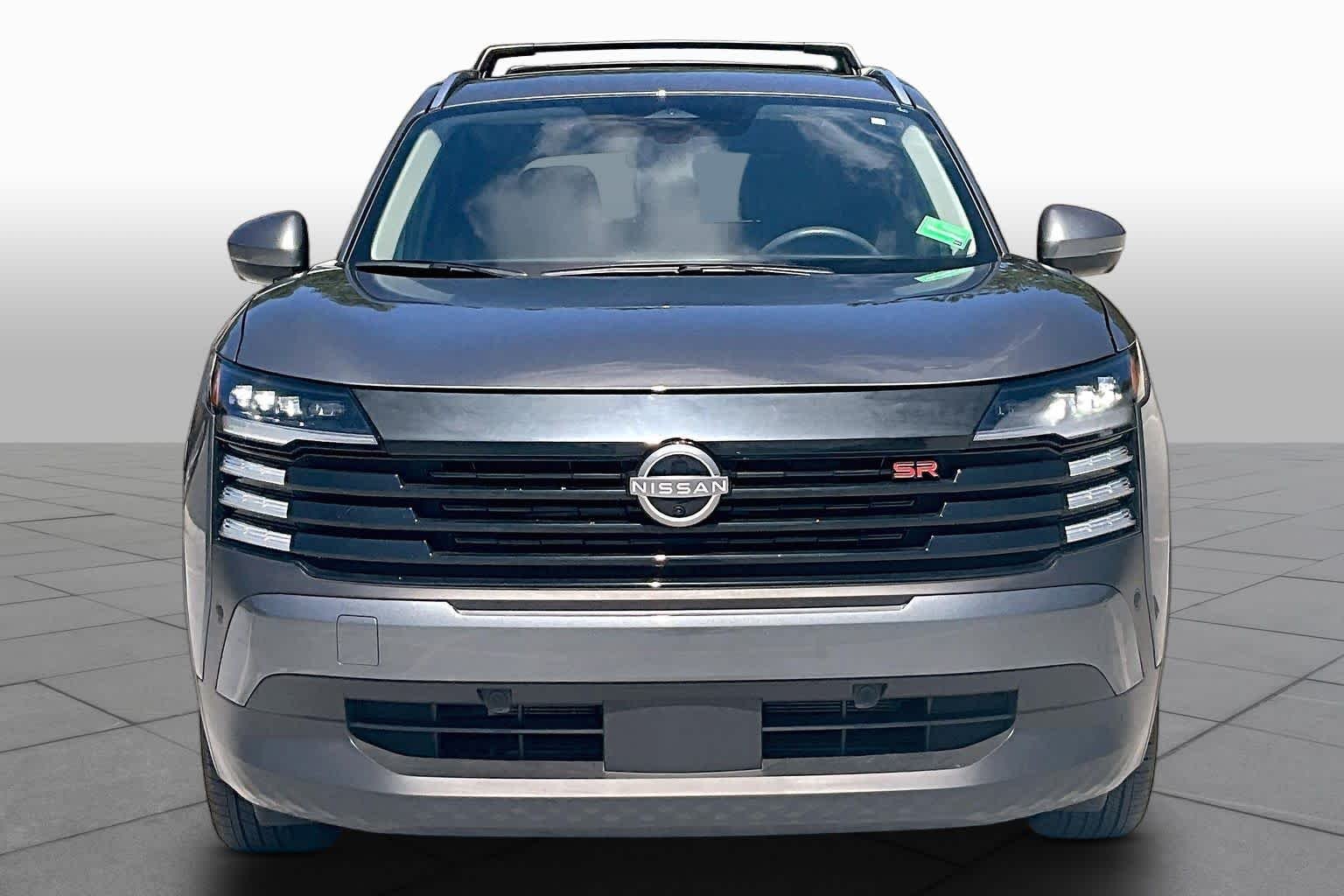 Used 2025 Gun Metallic Nissan SR image 4