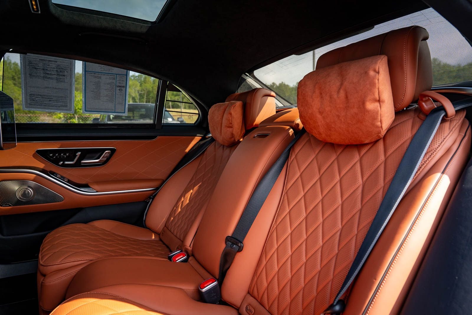 Used 2024  Mercedes-Benz S 580 image 27