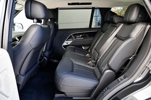 2025 Land Rover Range Rover SE - Photo 28