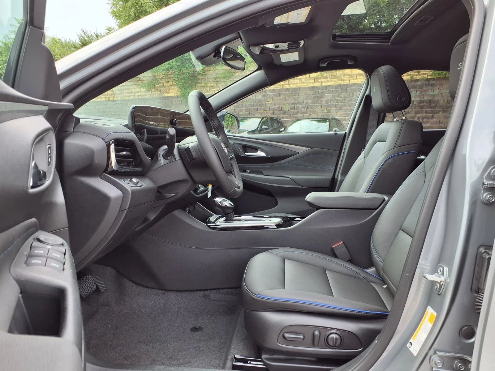 2026 Buick Envista Sport Touring - Photo 13