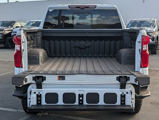 2026 Chevrolet Silverado 1500 ZR2 - Photo 8