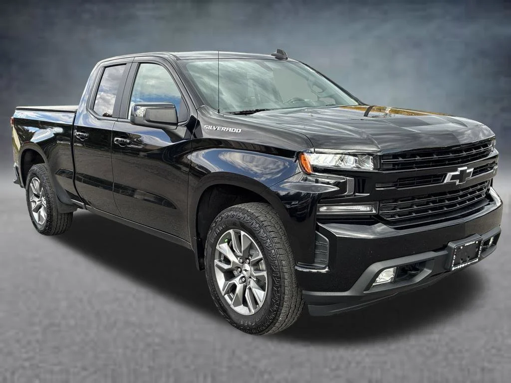 Used 2019 BLACK Chevrolet RST image 8