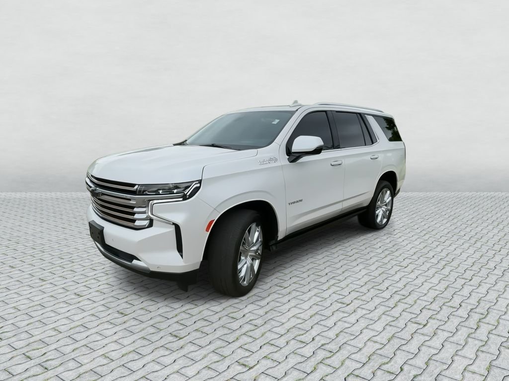 Used 2022 Iridescent Pearl Tricoat Chevrolet High Country image 4