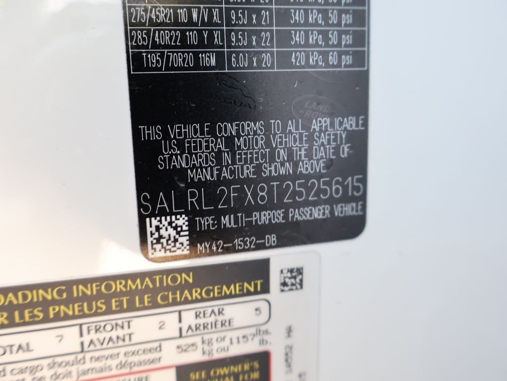 New 2026 Fuji White Land Rover Dynamic SE image 42