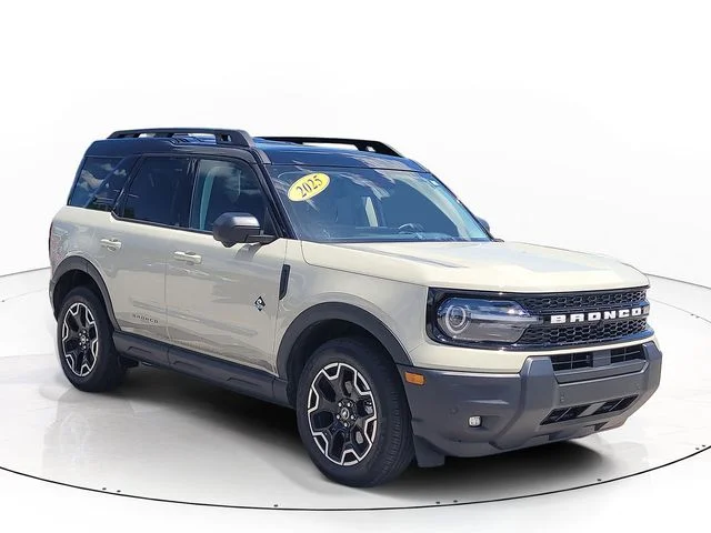 Used 2025 Beige Ford Outer Banks image 3