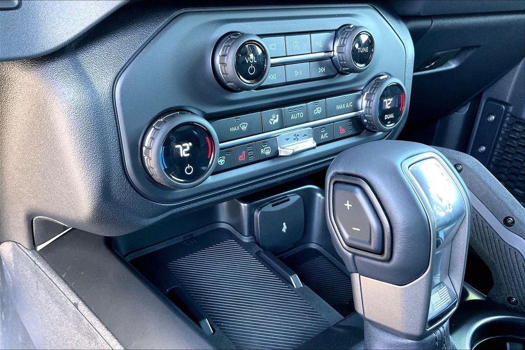 New 2025 Ford Bronco Badlands 4D Sport Utility