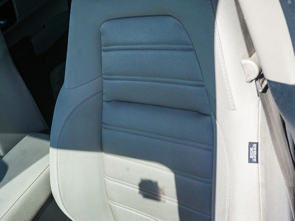 Used 2019 White Honda LX image 20