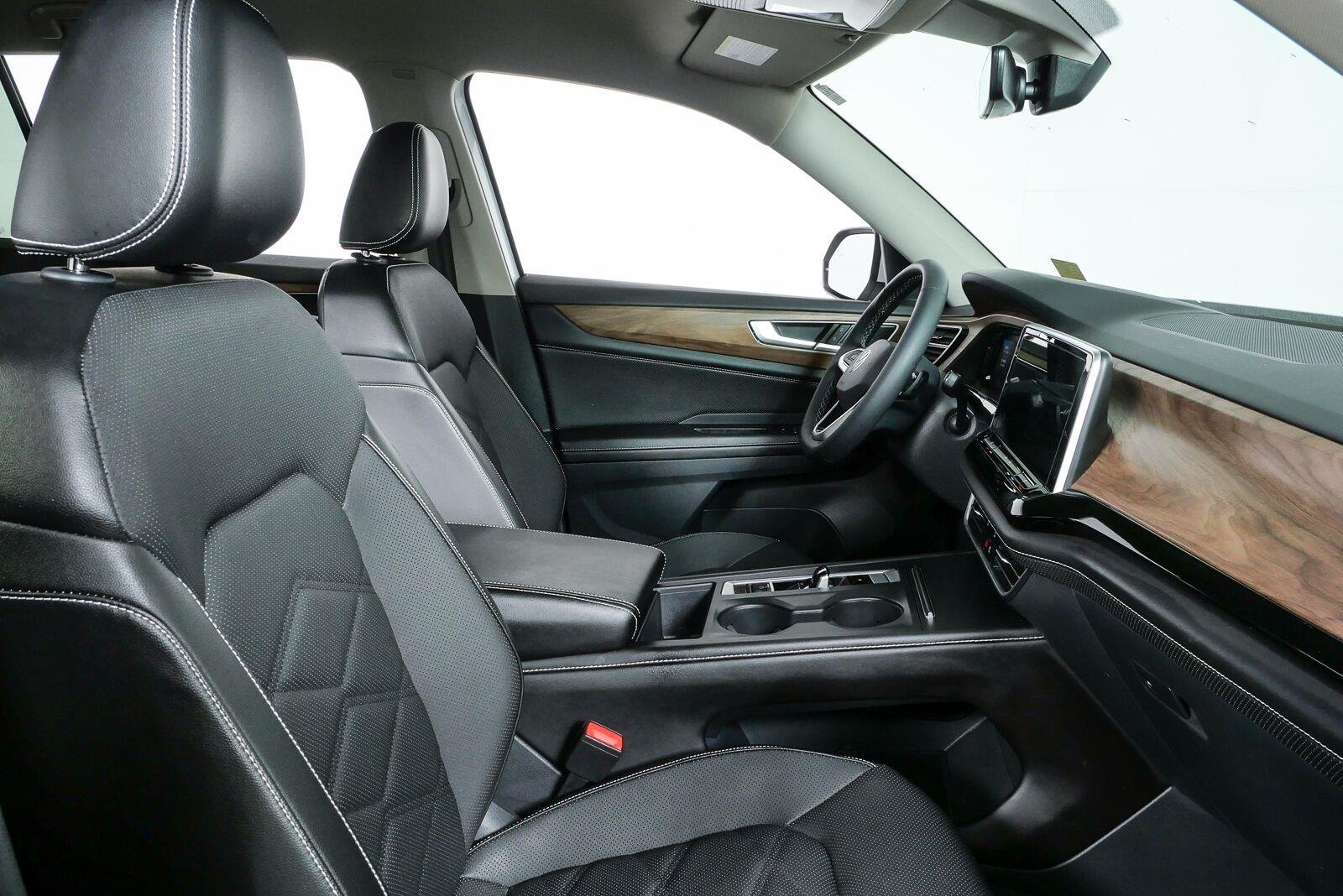 2024 Volkswagen Atlas SE - Photo 21