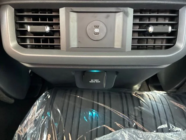 New 2026 Agate Black Metallic Ford XLT image 24