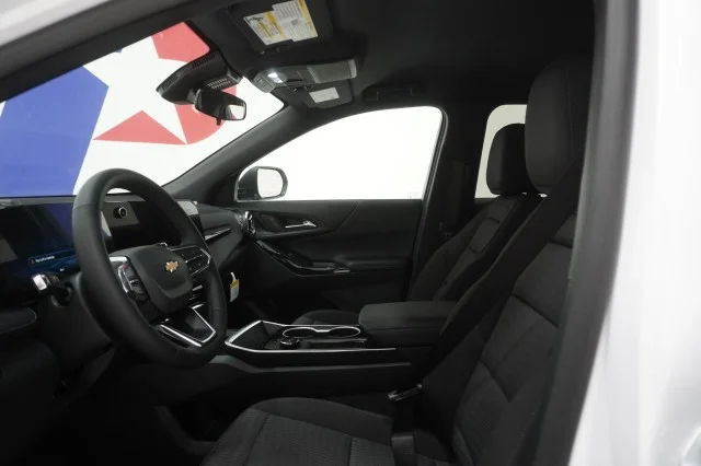 New 2027 Summit White Chevrolet LT image 15