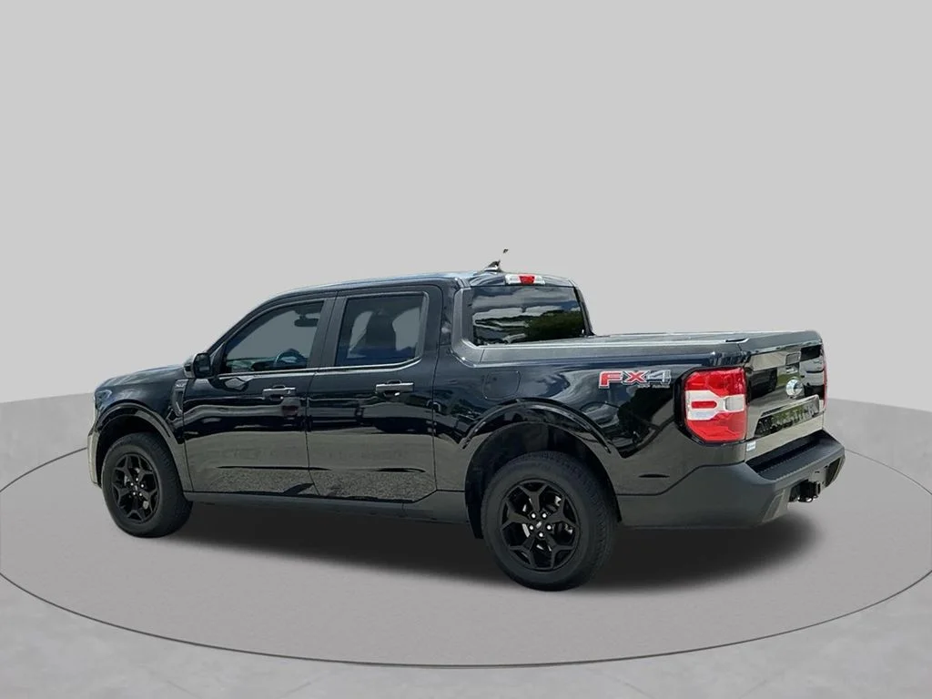 Used 2024 Black Ford XLT image 6
