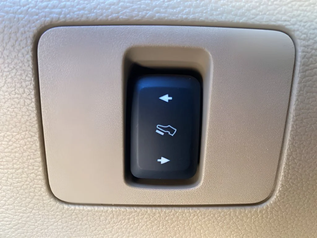 Used 2021 White Ford XL image 16