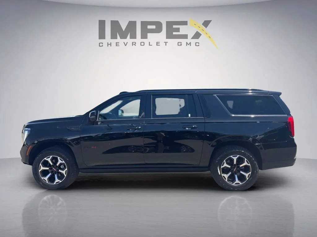 Used 2025 Onyx Black GMC AT4 Ultimate image 2