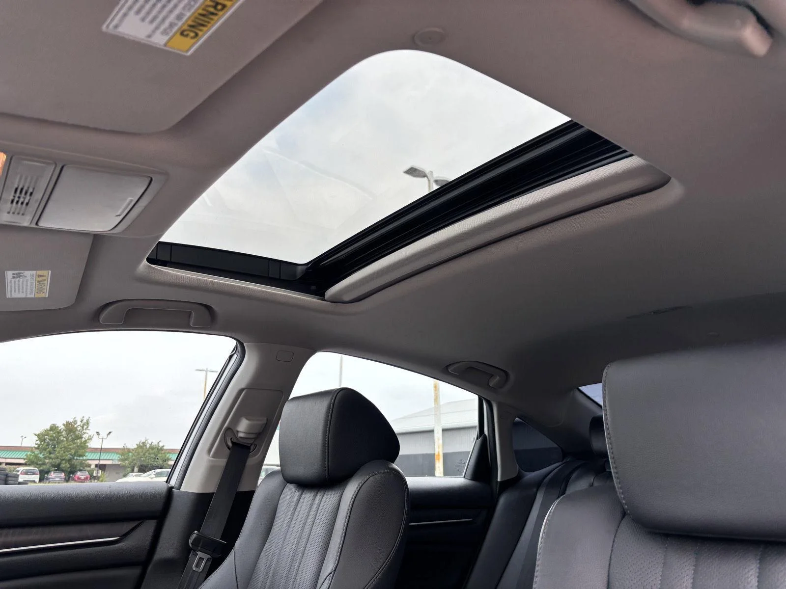 Used 2020 Platinum White Pearl Honda EX-L image 19
