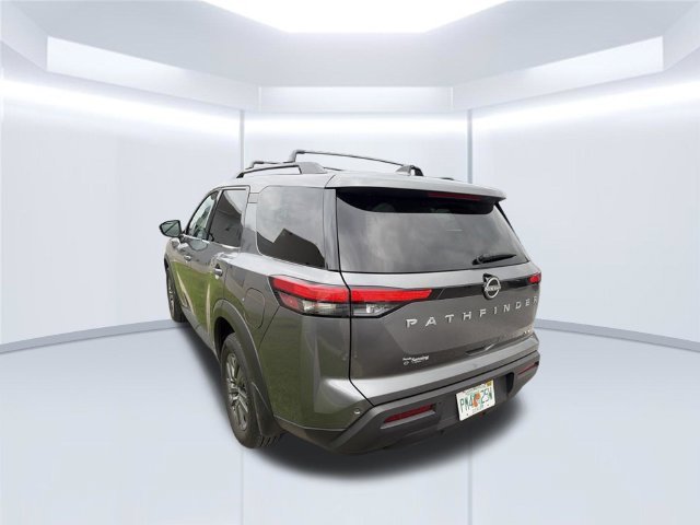 Used 2024 Gray Nissan SV image 9
