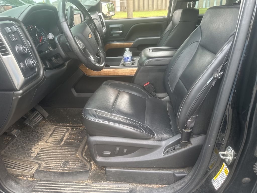 Used 2016 Black Chevrolet LTZ image 7