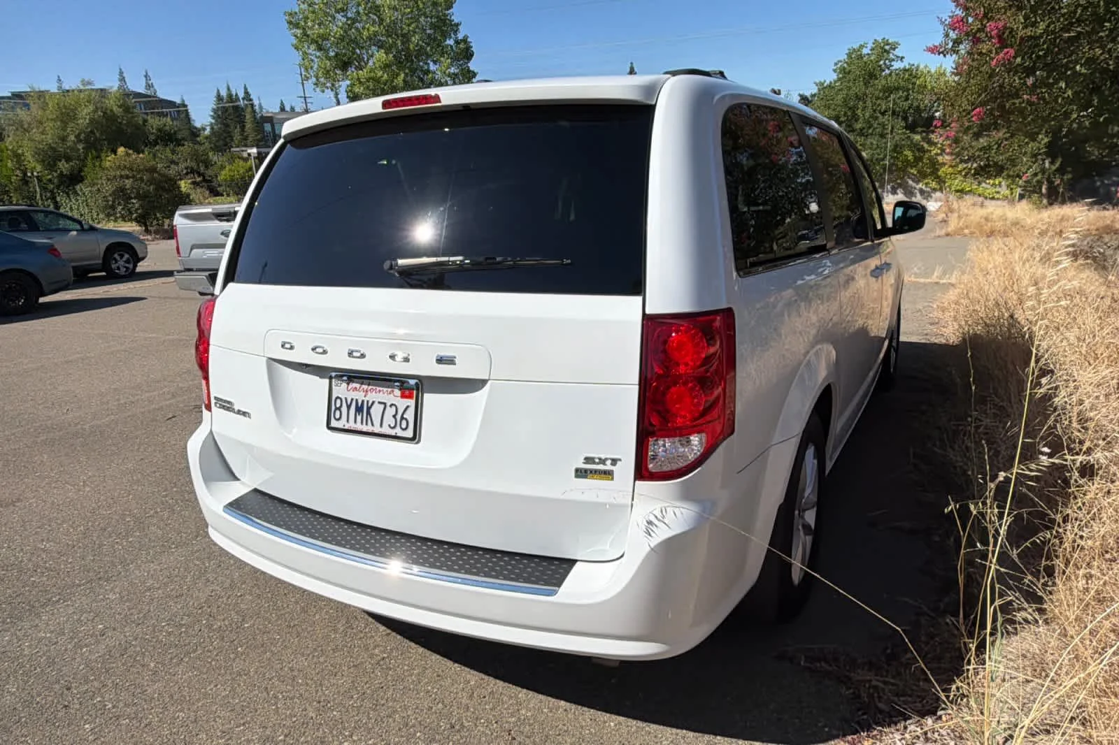 Used 2019 White Knuckle Clearcoat Dodge SXT image 2