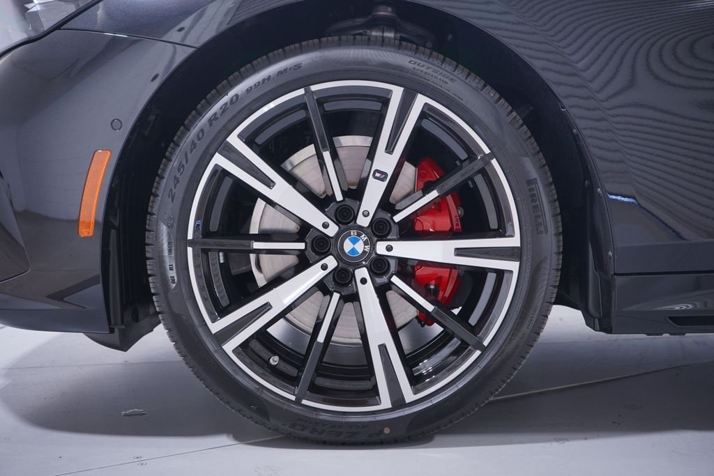 New 2026 Black Sapphire Metallic BMW 530i image 2