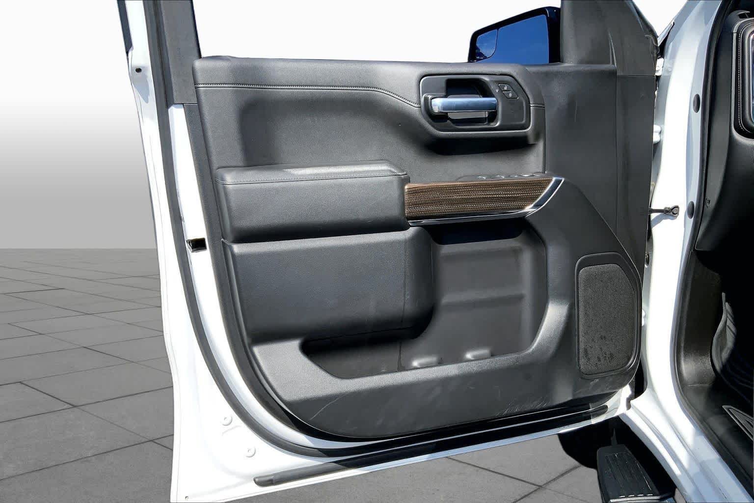 Certified Used 2020 SUMMIT WHITE Chevrolet LT Trail Boss image 22