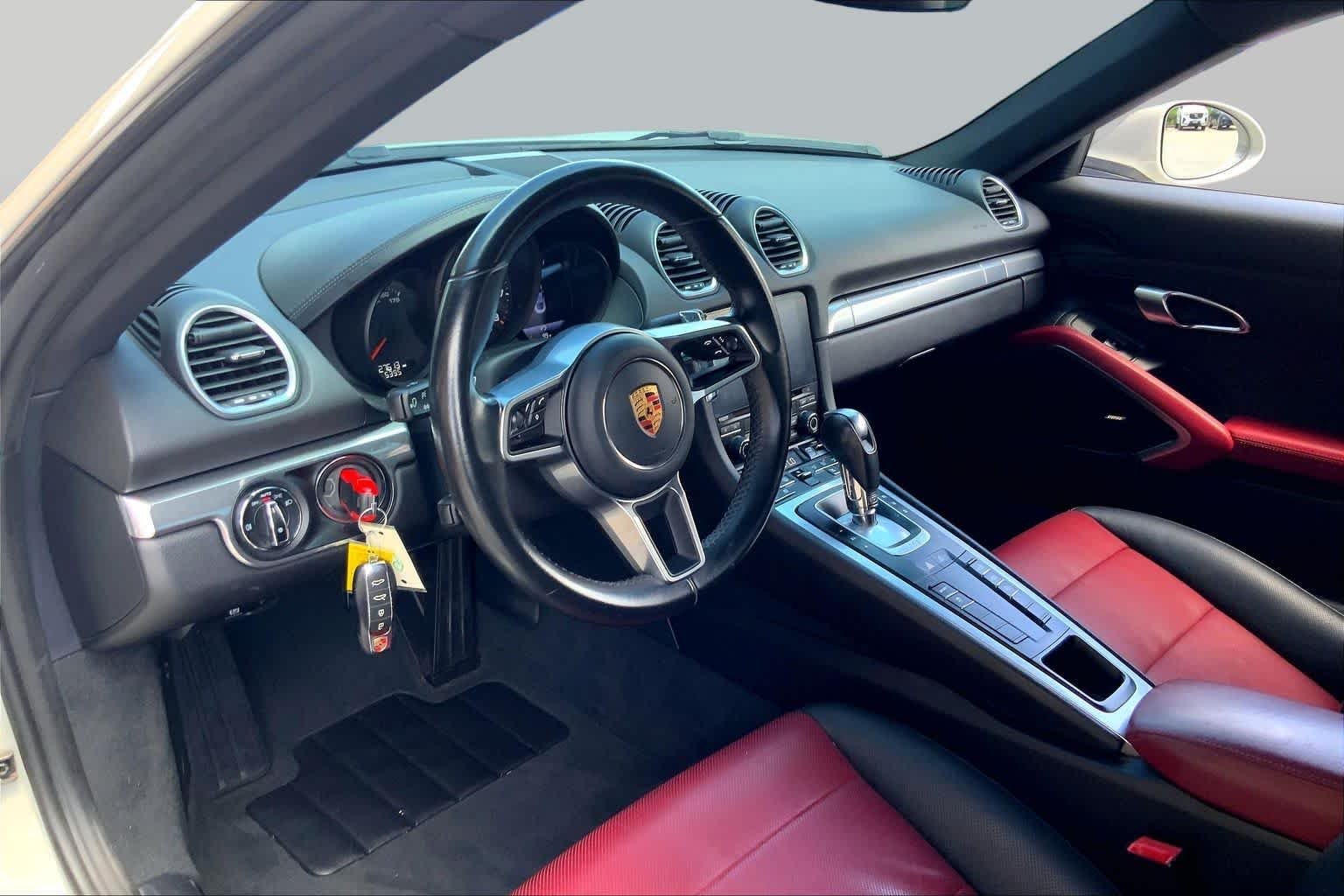 Used 2021 Chalk Porsche  image 15