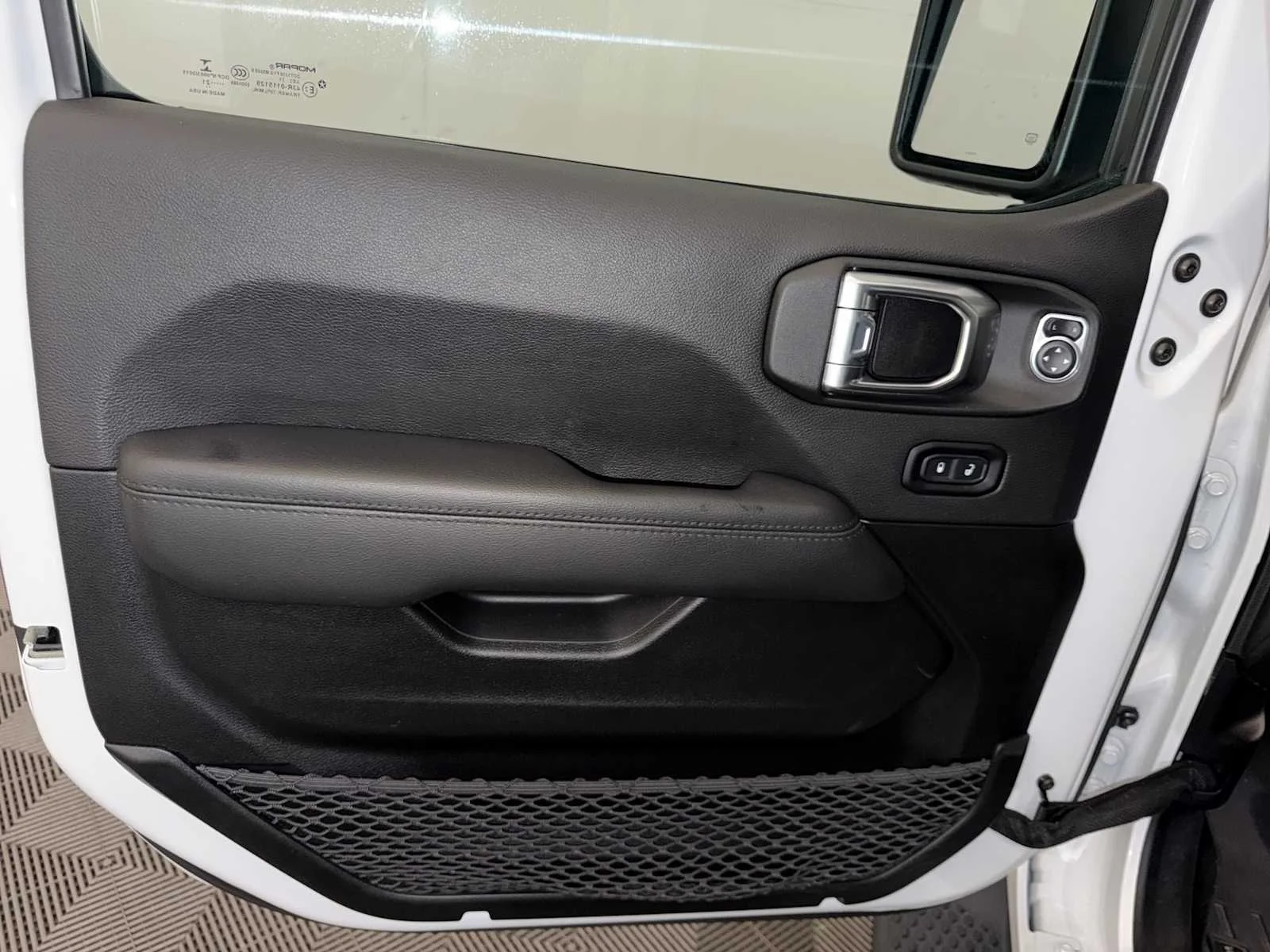 Used 2021 Bright White Clearcoat Jeep Unlimited Sahara Altitude image 11
