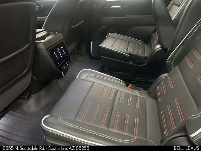Used 2025 White GMC AT4 Ultimate image 14