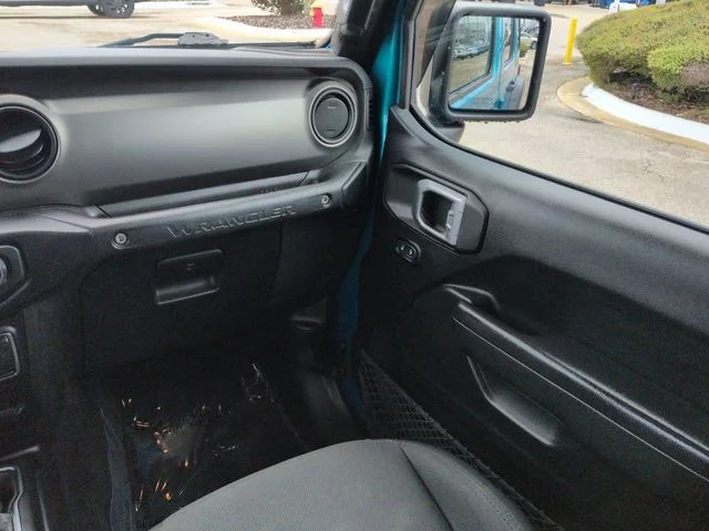 Certified Used 2020 Bikini Pearlcoat Jeep Unlimited Sport S image 17