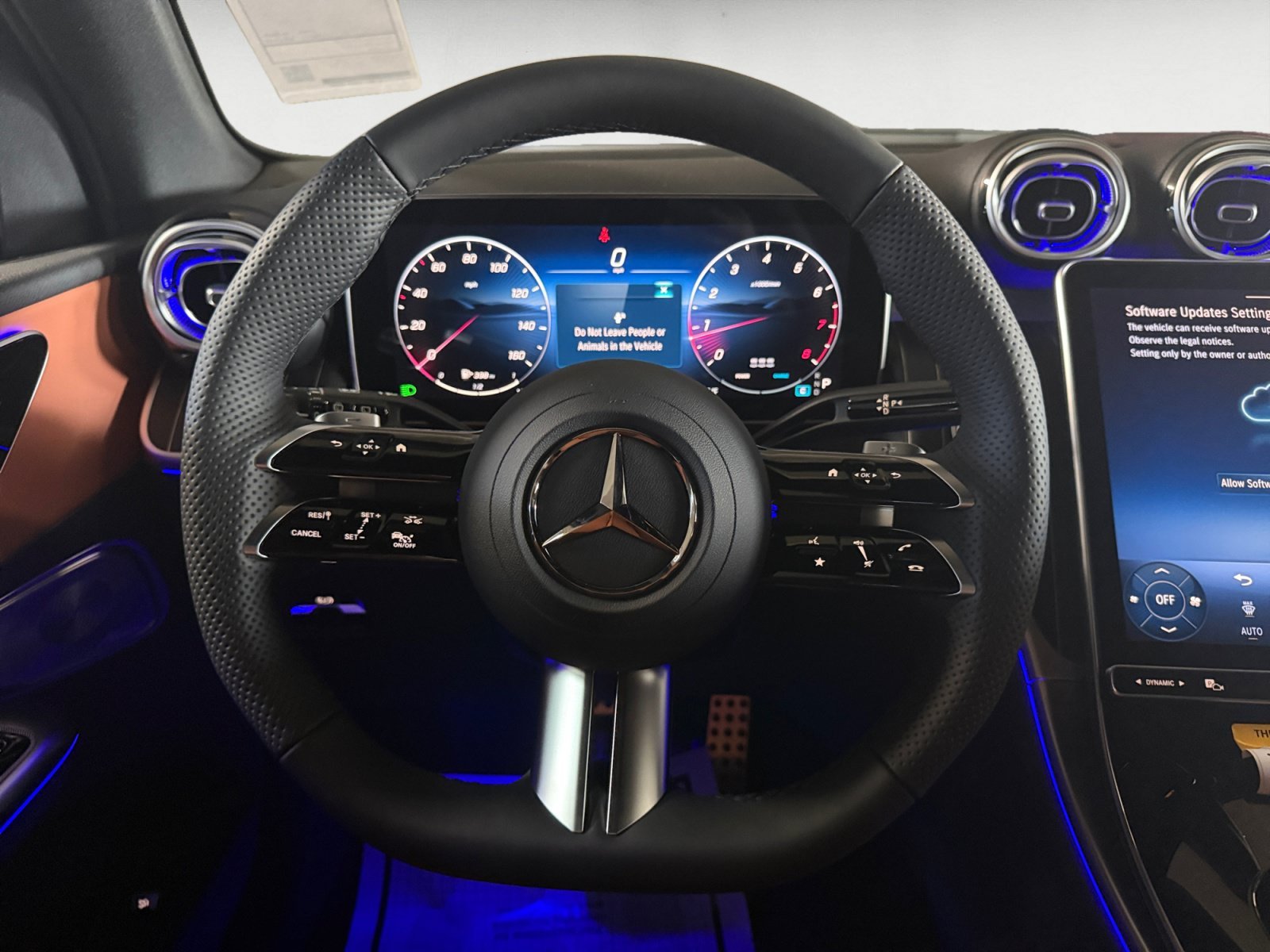 New 2027 Cirrus Silver Metallic Mercedes-Benz GLC 300 image 11