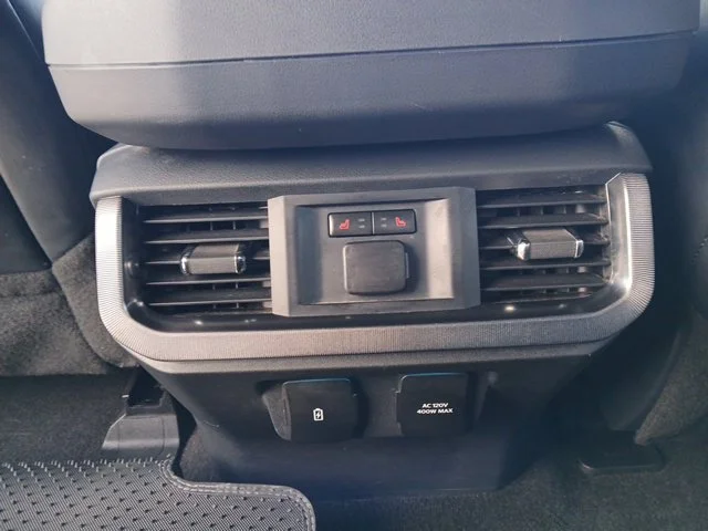Used 2021  Ford Platinum image 14