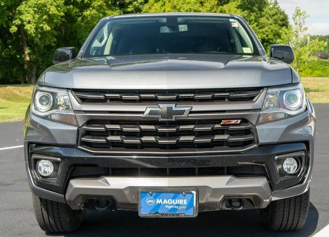 Used 2021 Gray Chevrolet Z71 image 3