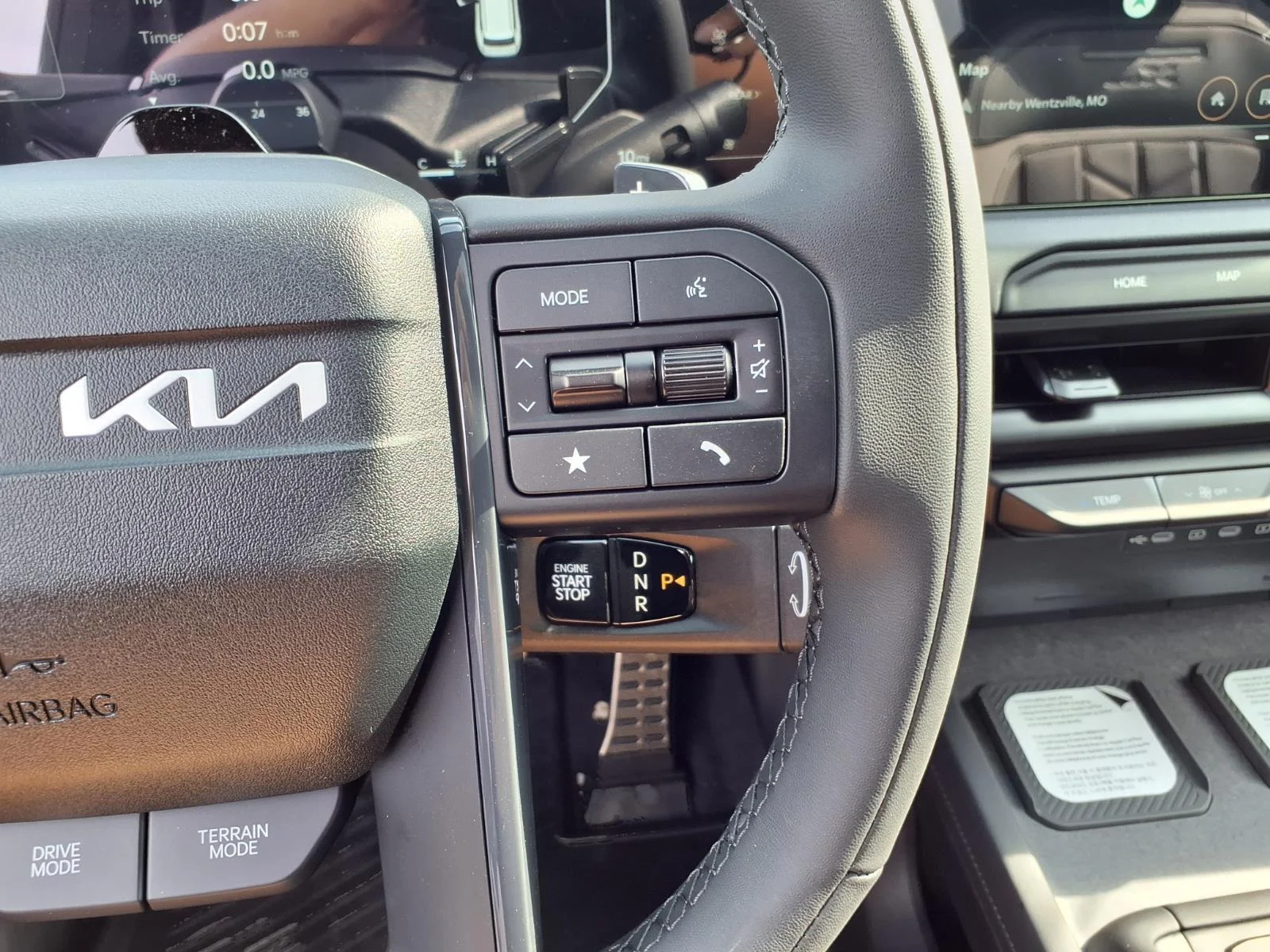 New 2027 Ebony Black Kia X-Line SX image 8