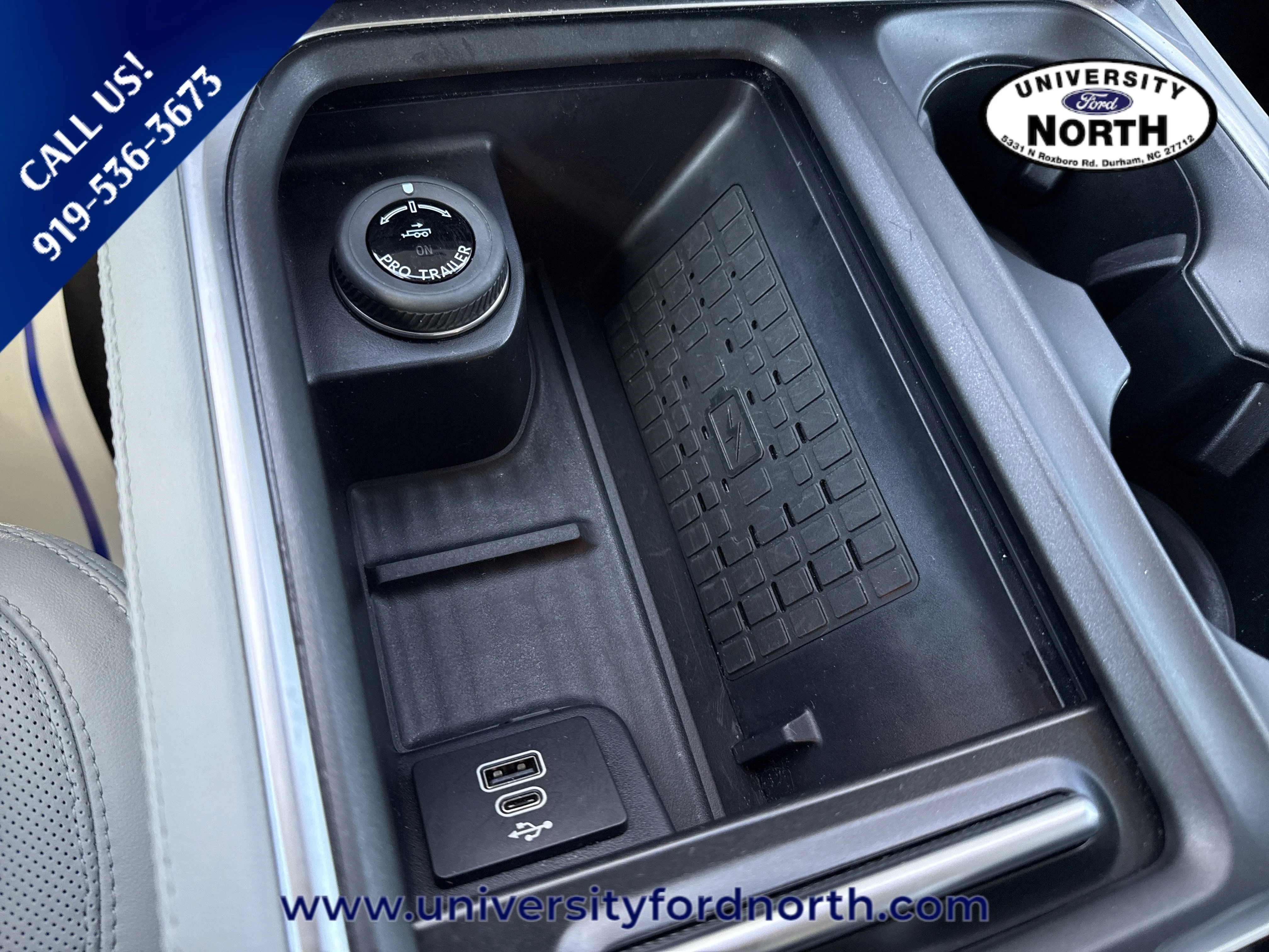 Used 2025 Agate Black Metallic Ford Platinum image 31