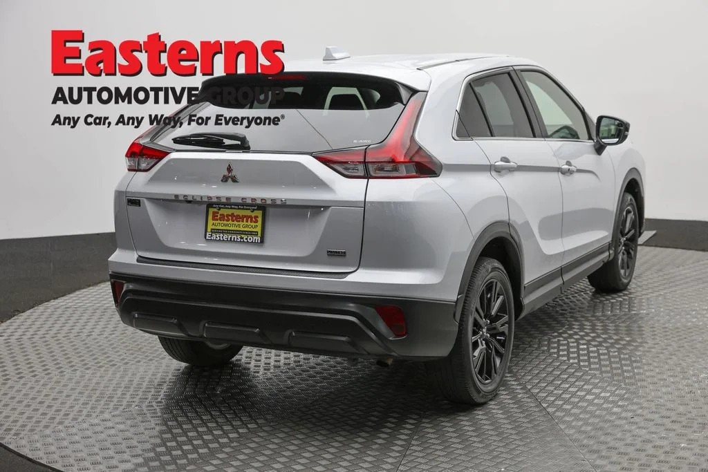 Used 2024 White Mitsubishi LE image 5