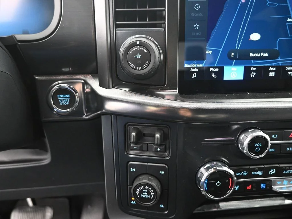 New 2026 Oxford White Ford Lariat image 18