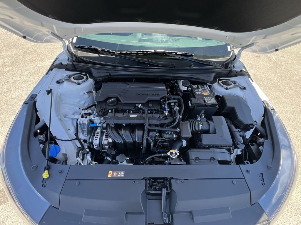 New 2026 White Kia LXS image 24
