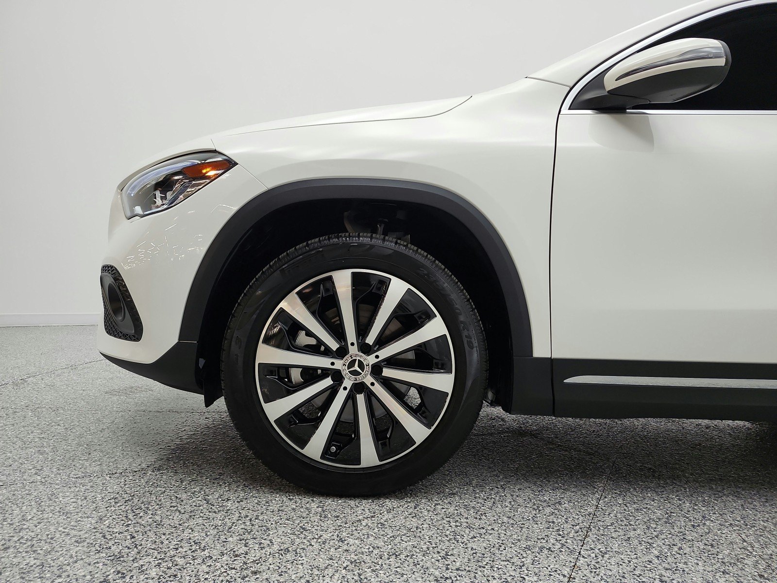 Used 2023 Polar White Mercedes-Benz GLA 250 SUV image 29