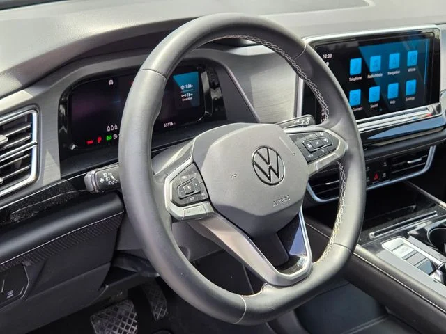 Certified Used 2024  Volkswagen 2.0T SE w/Technology image 21