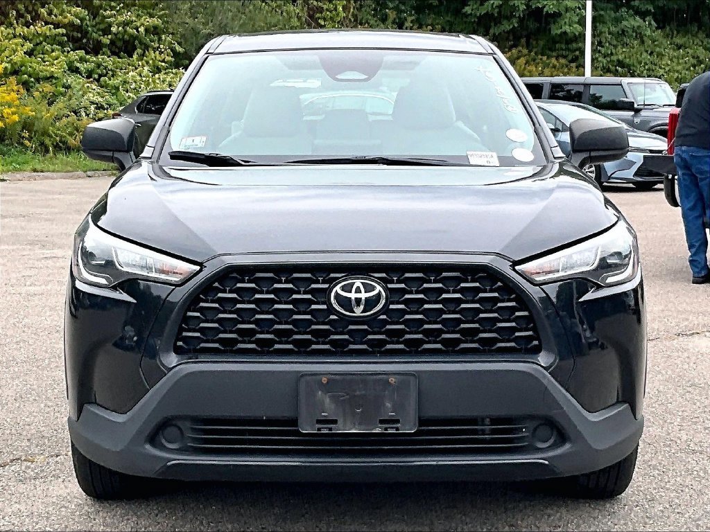 Used 2023 Black Toyota L image 2