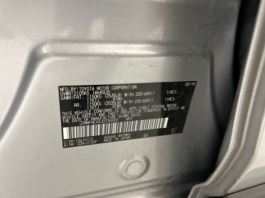 Used 2018 Silver Toyota XLE image 20
